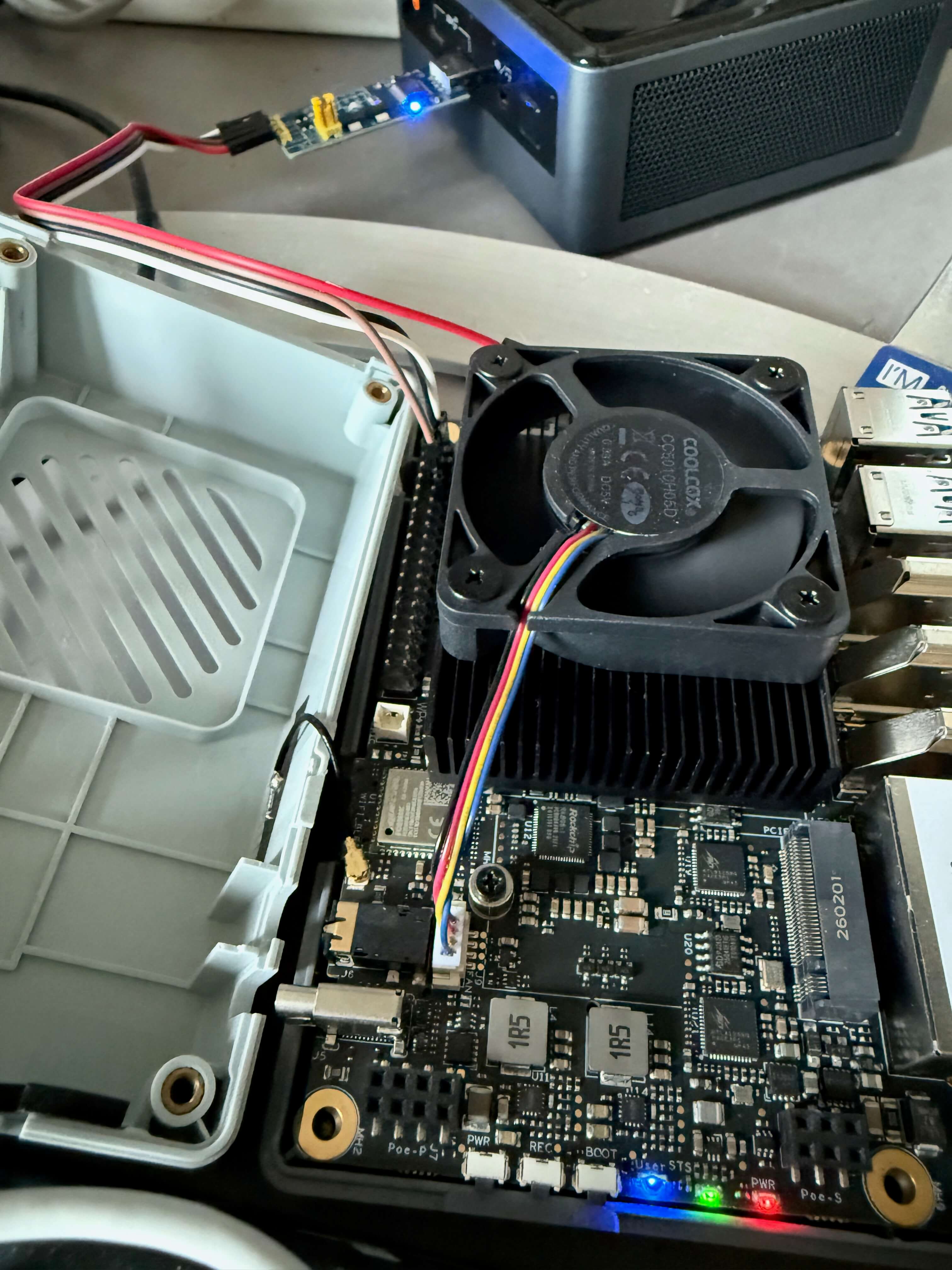 A photo of the USB to TTL connection